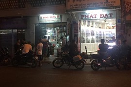 Người đàn ông nghi "ngáo đá" xông vào nhà dân đâm gục chủ nhà rồi tự sát