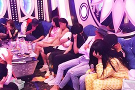 Kiểm tra quán karaoke phát hiện 70 người dương tính ma túy