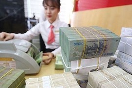 Lãi suất tiết kiệm tăng nóng, Ngân hàng nhà nước "rung chuông" cảnh báo