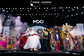 Sân khấu Miss Cosmo bị sập, lịch trình cuộc thi có bị ảnh hưởng?