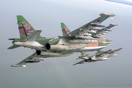 Một chuyến bay Su-25 tuần tra biển Azov diễn ra thế nào? 