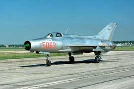 Chi tiết độc lạ trên những chiếc MiG-21 đầu tiên Việt Nam tiếp nhận 