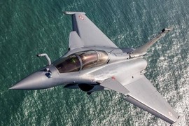 Liệu Rafale Ấn Độ mới mua có phải là đối thủ của J-20 Trung Quốc?