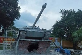 Nga bối rối trước xe tăng T-90 bằng bê tông của Việt Nam