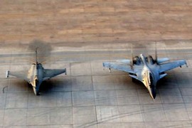 Tranh cãi trong không quân Ấn Độ: Rafale hay Su-30MKI mạnh hơn?