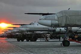 Uy lực đáng gờm của 9 máy bay Tu-95MS vừa xuất kích tới Ukraine