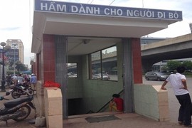 Thiếu nữ 17 bị hiếp dâm tập thể trong hầm đi bộ Mỹ Đình