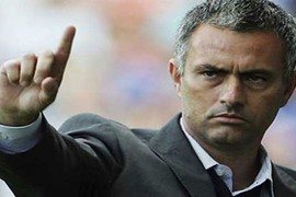 Những hình ảnh xấu xí của HLV Jose Mourinho khi thua trận