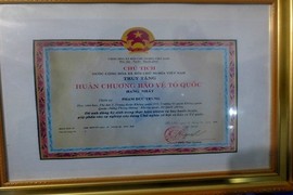 Phi công Phạm Đức Trung được truy tặng huân chương Bảo vệ Tổ quốc