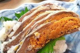 Món “sushi lên men” bốc mùi khó tả gây tò mò ở Nhật Bản