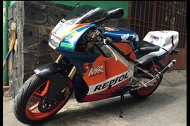 Ngắm sportbike “khói thơm” Honda NSR 250R “còn zin” ở Sài Gòn