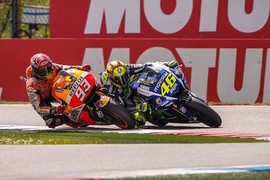 MotoGP 2015: Rossi hoàn toàn “thống trị” cuộc đua