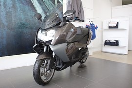 “Siêu môtô tay ga” BMW C650GT giá 568 triệu tại Việt Nam