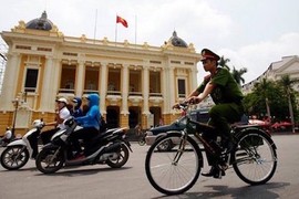 Dàn xe đạp tuần tra lăn bánh cùng Công an Hà Nội