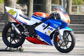 Xem 2 kỳ khói thơm Honda NSR 150SP lên đời xe đua “xịn"