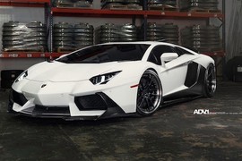 Lamborghini Aventador trở lại với bản độ Vorsteiner