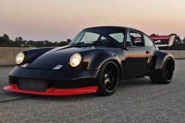 Xem Porsche 930 Turbo “lột xác” thành xe đua 934 Turbo RSR