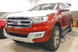 Ford Everest 2016 lộ hoàn toàn trước ngày ra mắt tại VN