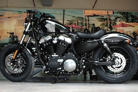 Cận cảnh Harley Forty-Eight 2016 vừa ra mắt tại Việt Nam