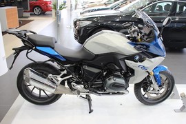 Siêu môtô sport-touring BMW R1200RS chính hãng tại VN