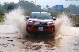 Trải nghiệm Hilux hoàn toàn mới cùng Toyota xuân 2016