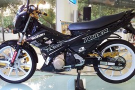 Bộ đôi Suzuki Raider “độ đồ chơi” chính hãng tại VN