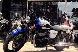 Triumph Bonneville T214 bản đặc biệt giá 500 triệu tại VN