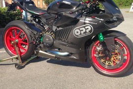 Ducati 1199 Panigale "siêu chất" với bản độ carbon Fullsix