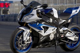 BMW Motorrad triệu hồi môtô S1000RR và S1000R dính lỗi