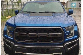 Siêu bán tải Ford F-150 Raptor 2017 giá 4,5 tỷ về VN