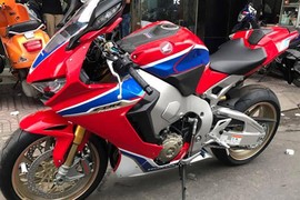 Xe môtô Honda CBR1000RR SP2 giá gần 1 tỷ đồng tại VN