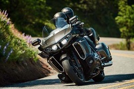 Môtô Yamaha Star Eluder giá 506 triệu "đấu" Honda Goldwing