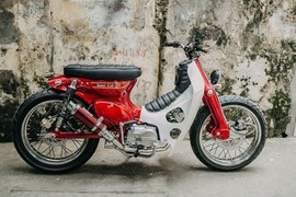 Xe máy Honda Super Cub cũ độ "siêu chất" tại Hà Nội