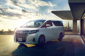 “Chuyên cơ mặt đất" Toyota Alphard 2018 lộ diện 