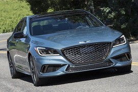 Genesis G80 2019 giá từ 982 triệu đấu Mercedes E-Class