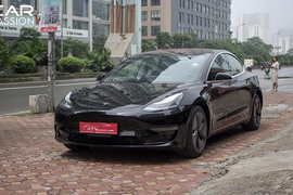 Cận cảnh ôtô điện Tesla Model 3 hơn 3 tỷ tại Hà Nội