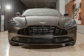 "Soi" siêu xe Aston Martin DB11 bán 16 tỷ độc nhất Việt Nam