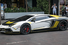 Lamborghini Aventador độ pô Novitec khủng nhất tại Sài Gòn