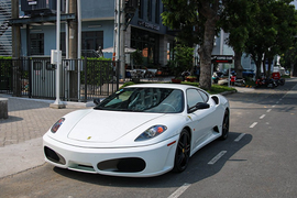 Ferrari F430 của ông Đặng Lê Nguyên Vũ độ ống xả đắt tiền