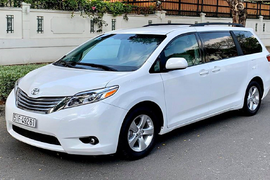 Toyota Sienna 2010 hơn 1,2 tỷ ở Sài Gòn, đắt hơn Kia Sedona