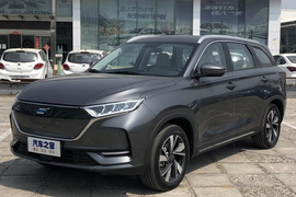 Oshan X7 EV - SUV điện Trung Quốc chỉ 562 triệu đồng