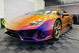 Siêu xe Lamborghini Huracán EVO sở hữu màu sơn 1,8 tỷ đồng