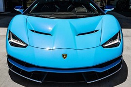 Lamborghini Centenario mui trần cũ, thét giá 2,6 triệu USD