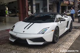 Siêu xe Lamborghini Gallardo độc nhất Việt Nam "làm dâu" Sài Gòn