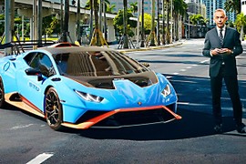 Siêu xe Lamborghini Huracan STO mới bán ra từ 328.000 USD