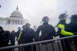 Điện Capitol tê liệt vì người ủng hộ ông Trump