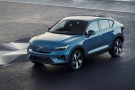 Volvo C40 Recharge 2022 chạy điện tới 420km/lần sạc