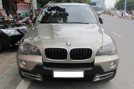 Chọn BMW X5 cũ 598 triệu hay "đập hộp" Toyota Rush tại Việt Nam?