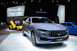 SUV hạng sang Maserati Levante Hybrid 2022 được trang bị những gì?