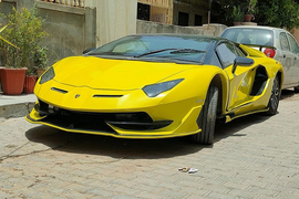 Chiếc siêu xe Lamborghini Aventador SVJ "giả cầy" từ Honda Civic cũ